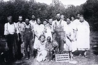 Tomato Canning Workers